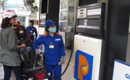 Petrolimex chính thức giảm giá xăng 670 đồng mỗi lít kể từ 12 giờ