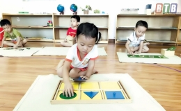 Chơi mà học với phương pháp Montessori