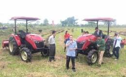 Cùng nông dân đưa cơ giới hóa vào đồng ruộng