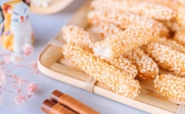 Quẩy vừng chiên giòn nóng hổi cho ngày mát trời
