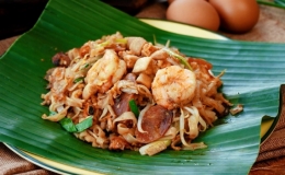 Cách làm phở xào tôm, lạp xưởng kiểu Malaysia