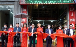 Khai trương điểm bán hàng Việt tại huyện Tiền Hải