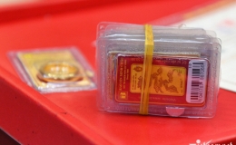 Giá vàng hôm nay 8/10: Trong nước đứng yên, vàng thế giới giảm