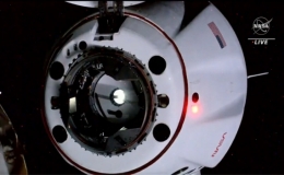 Tàu SpaceX chở phi hành gia Nga ghép nối thành công với trạm ISS