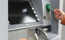 Cách kiểm tra thẻ ATM có bị khóa hay không