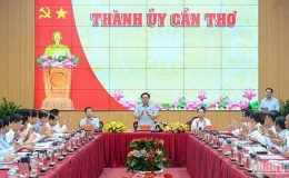 Chủ tịch Quốc hội Vương Đình Huệ làm việc với Thành ủy Cần Thơ