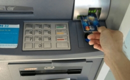 Có thể rút hết tiền trong thẻ ATM?