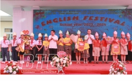 “Giao lưu câu lạc bộ tiếng Anh” cấp thành phố