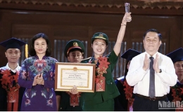 Tuyên dương 96 thủ khoa xuất sắc năm 2023 của Thủ đô