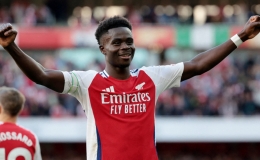Kết quả Ngoại Hạng Anh: Saka hóa 'người hùng', Arsenal vất vả thắng đội áp chót