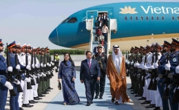 Thủ tướng Phạm Minh Chính tới Abu Dhabi bắt đầu thăm chính thức UAE