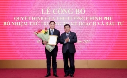 Trao quyết định bổ nhiệm Thứ trưởng Kế hoạch và Đầu tư cho đồng chí Nguyễn Đức Tâm