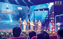 Ông Nghĩa “máy cấy”