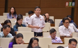 Quốc hội thảo luận về dự án Luật Chăn nuôi