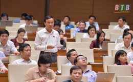 Thảo luận về các báo cáo công tác của Chánh án TAND tối cao, Viện trưởng VKSND tối cao; công tác phòng ngừa, chống tội phạm và vi phạm pháp luật; thi hành án; phòng chống tham nhũng năm 2018