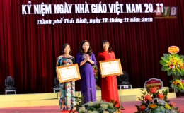 Ngành Giáo dục và Đào tạo Thành phố tổng kết phong trào thi đua hai tốt