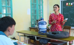 Thầy, cô giáo tự thiết kế đồ dùng dạy học