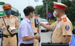 Báo động tình trạng lái xe sử dụng rượu bia gia tăng dịp cuối năm