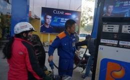 Xăng dầu đồng loạt giảm giá
