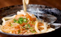 Món mì trộn kimchi kiểu Nhật