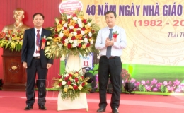 Đồng chí Bí thư Tỉnh ủy dự lễ kỷ niệm 60 năm ngày thành lập Trường THPT Thái Ninh