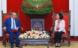 Đồng chí Trương Thị Mai tiếp Đoàn đại biểu Đảng Azerbaijan Mới