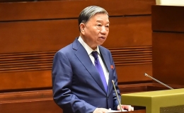 Không phải mang theo giấy đăng ký xe, giấy phép lái xe nếu đã được tích hợp vào thẻ căn cước