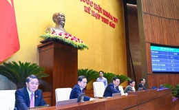 Quốc hội nhất trí kéo dài thực hiện giải ngân vốn ngân sách nhà nước cho các chương trình mục tiêu quốc gia