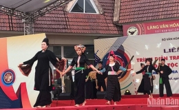 Tháng 11 “Đại đoàn kết - Cội nguồn dân tộc” tại Làng Văn hóa-Du lịch các dân tộc Việt Nam