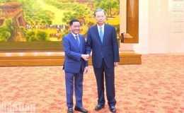 Ủy viên trưởng Nhân đại toàn quốc Trung Quốc Triệu Lạc Tế hội kiến với Đoàn đại biểu Đảng Cộng sản Việt Nam