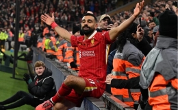 Liverpool tạo khoảng cách 5 điểm với Man City