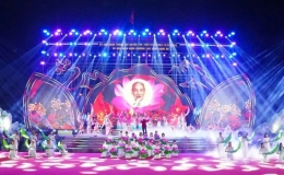 Phó Chủ tịch Quốc hội Trần Quang Phương dự Lễ kỷ niệm 60 năm Ngày thành lập huyện Yên Thủy