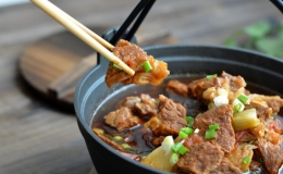 Cách làm món canh thịt bò ngon đậm đà
