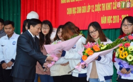 Tuyên dương học sinh giỏi cấp tỉnh và lễ ra quân học sinh giỏi quốc gia năm học 2018 – 2019