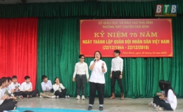Trường THPT Chuyên Thái Bình tổ chức chuyên đề giáo dục truyền thống cách mạng cho học sinh