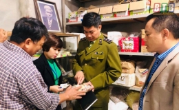 Đoàn kiểm tra liên ngành an toàn thực phẩm kiểm tra an toàn thực phẩm cơ sở sản xuất và kinh doanh trên địa bàn Thành phố