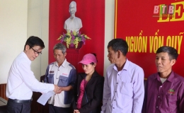 Giải ngân 400 triệu đồng nguồn quỹ hỗ trợ nông dân Thành phố Thái Bình
