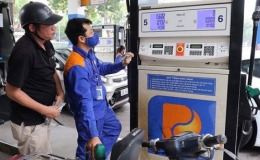 Xăng có thể tăng giá nhẹ ngày mai