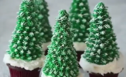 Cách trang trí bánh kem hình cây thông Noel