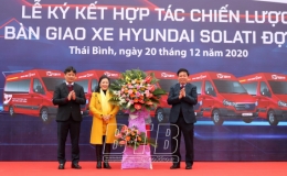 Ký kết hợp tác chiến lược và bàn giao xe ô tô đợt 1