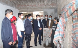 Các đồng chí lãnh đạo tỉnh kiểm tra, chỉ đạo công tác phòng, chống bệnh dịch tả lợn châu Phi