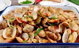 Ngao xào sốt tương đen lạ vị cho ngày lạnh
