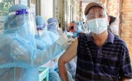 Thủ tướng Chính phủ yêu cầu tăng cường tiêm chủng, kiểm soát biến chủng mới Omicron