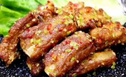 Tuyệt chiêu làm sườn non muối tiêu thơm ngon