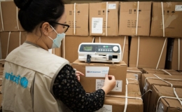 Hỗ trợ trang thiết bị y tế trị giá 500.000 bảng Anh cho Việt Nam