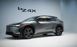 Ôtô điện Toyota chạy được nửa đường so với công bố