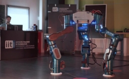 Robot ba chân có thể di chuyển linh hoạt bên ngoài tàu vũ trụ