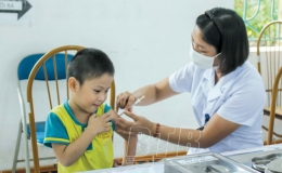 Tiêm sớm, tiêm đầy đủ, đúng lịch vắc-xin phòng Covid-19