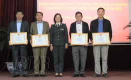 Vũ Thư: Khen thưởng 19 tập thể, cá nhân tiêu biểu trong công tác tư pháp và thi hành án dân sự