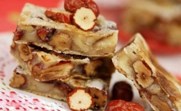 Bánh táo đỏ bột nếp - Món bánh dưỡng da hồng hào